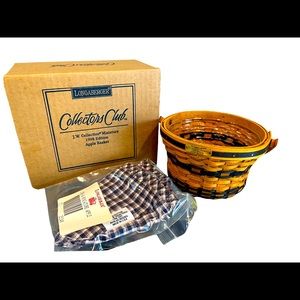 Longaberger Collectors Club Mini Basket. 4 signatures